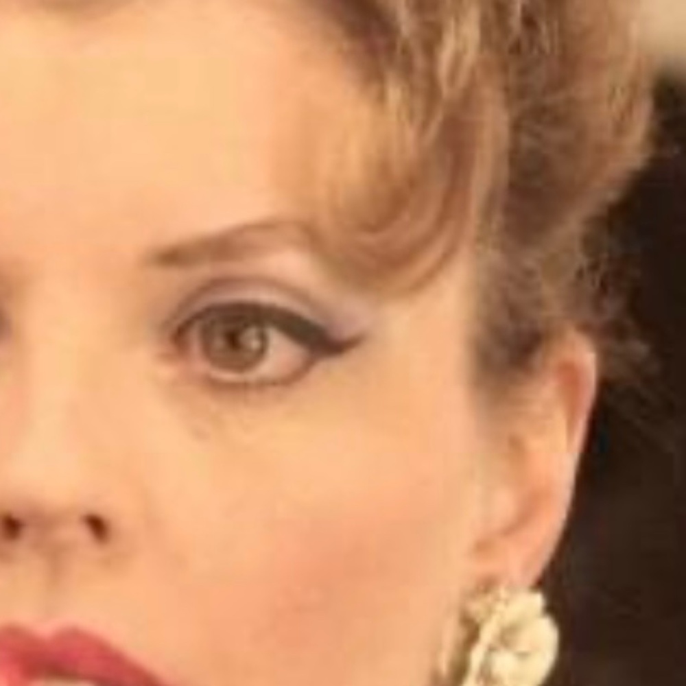 Meet your Posher, Courtney